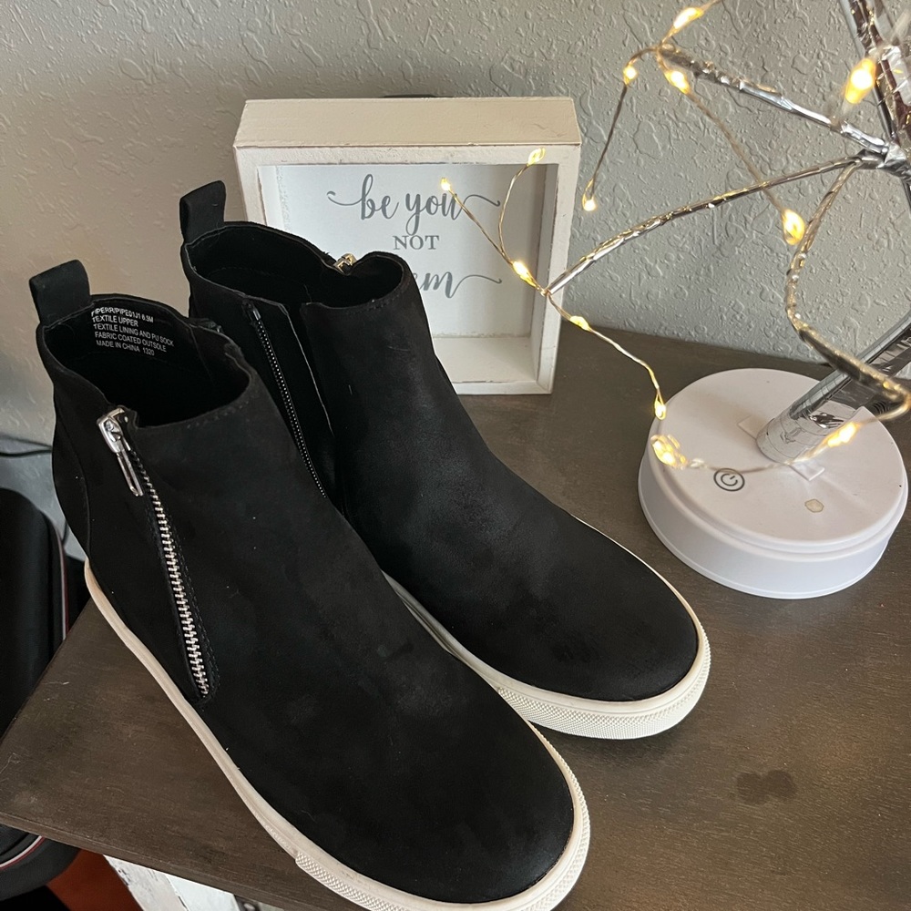 Steve Madden casual sport wedge bootie